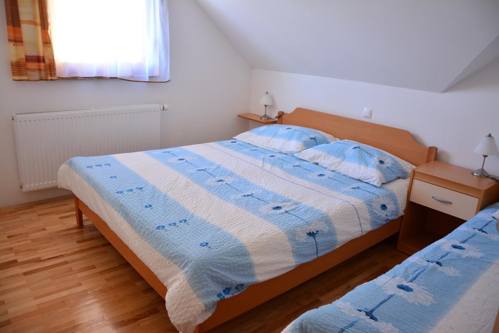 Apartments Gatej Cerkno Exterior foto